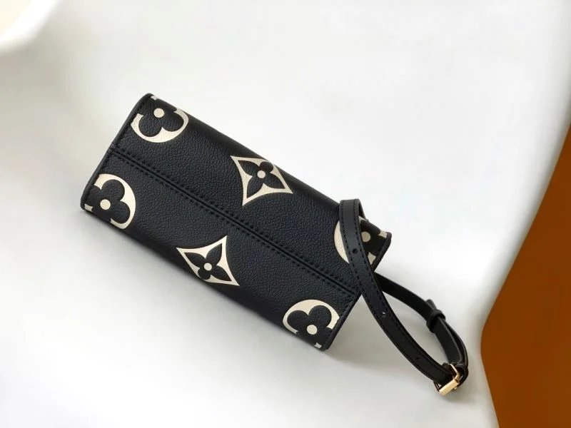 EyeCatching Louis Vuitton Shopping Bags 41893