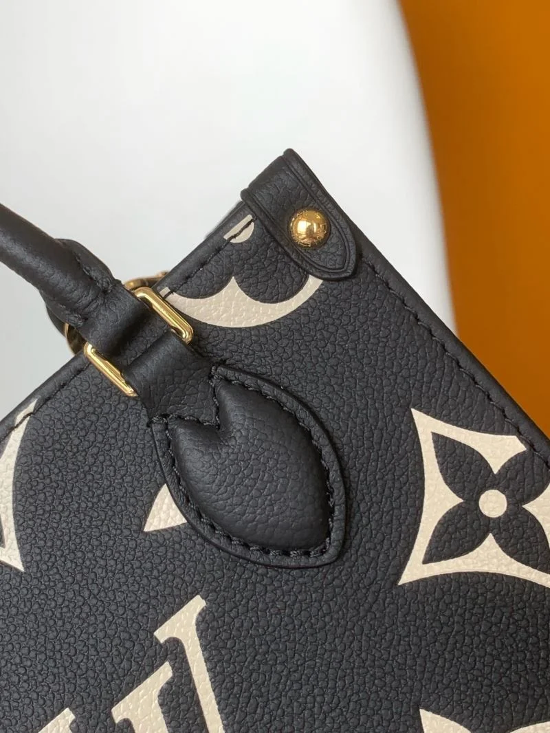 EyeCatching Louis Vuitton Shopping Bags 41893