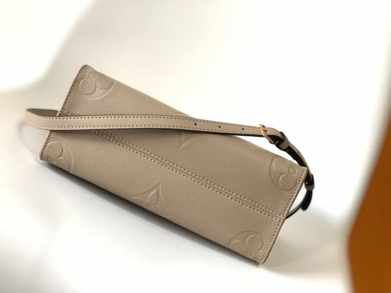 WellDesigned Louis Vuitton Shopping Bags 41892