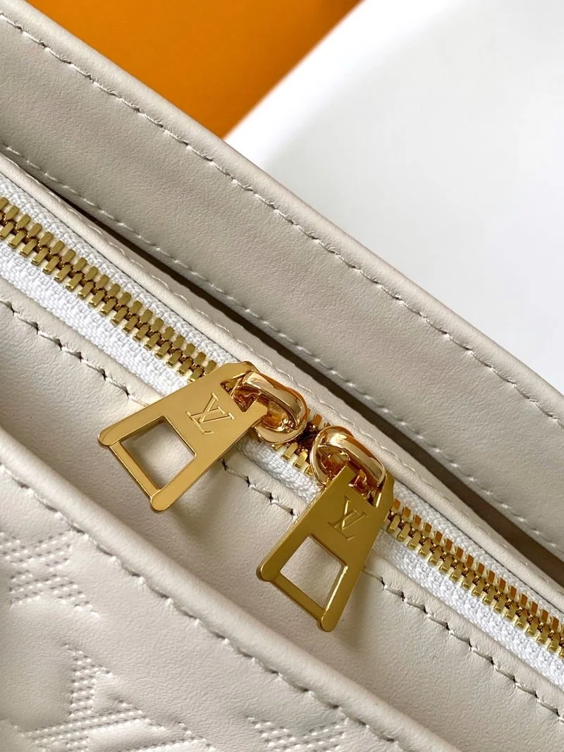 Flexible Louis Vuitton Shopping Bags 41885