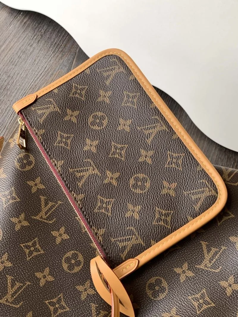 Breathable Louis Vuitton Shopping Bags 41886