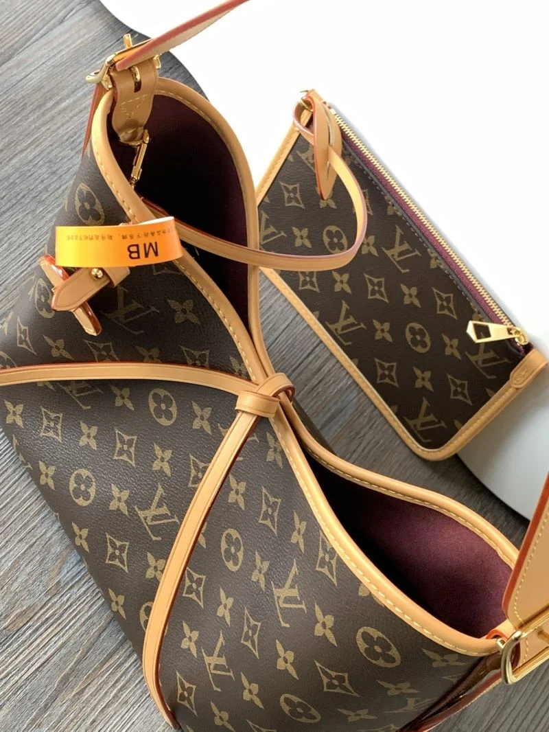 Breathable Louis Vuitton Shopping Bags 41886