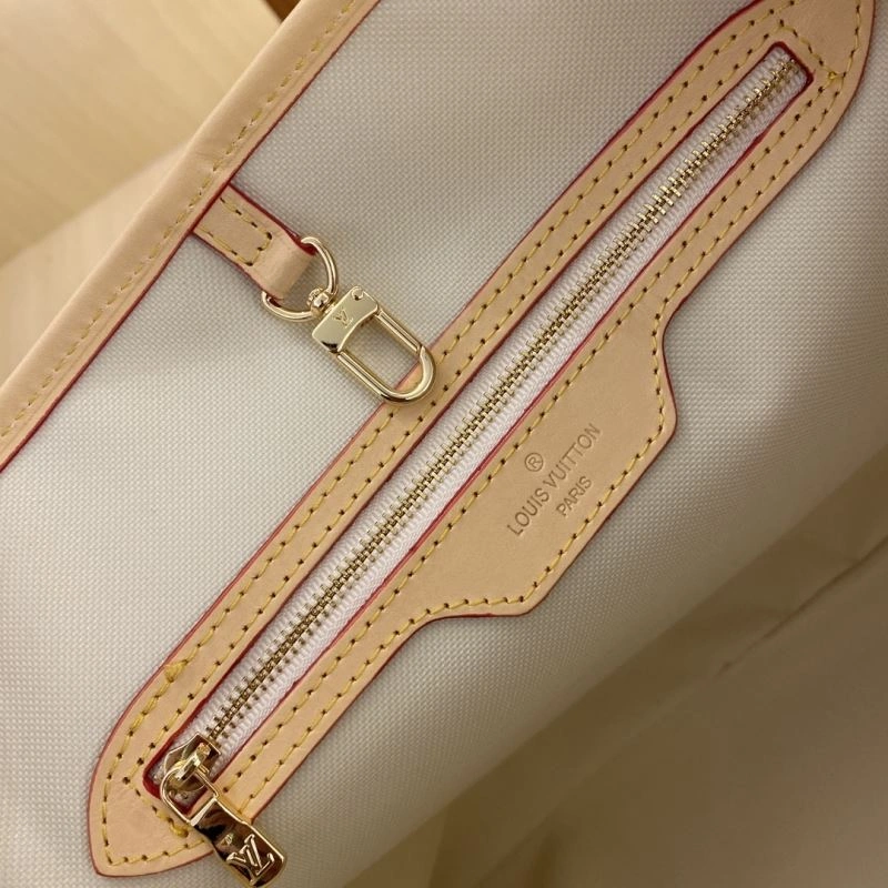 Louis Vuitton Shopping Bags FashionForward 87363