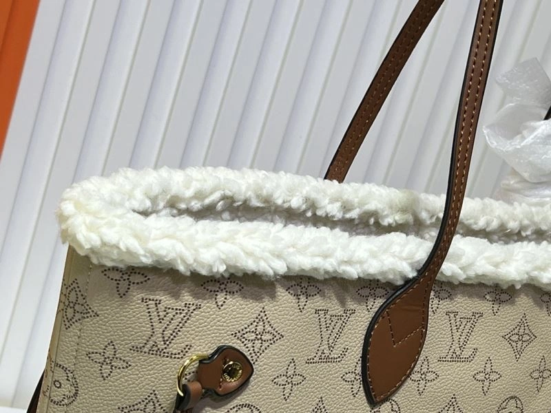 Practical Louis Vuitton Shopping Bags 80139