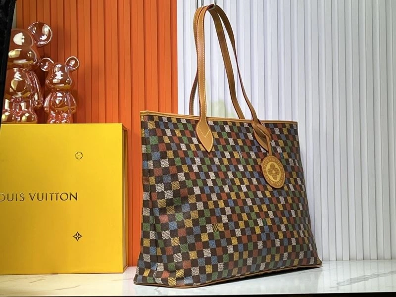 UrbanChic Louis Vuitton Shopping Bags 80133