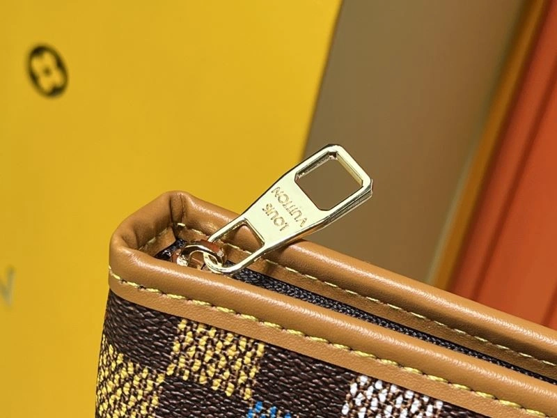 UrbanChic Louis Vuitton Shopping Bags 80133