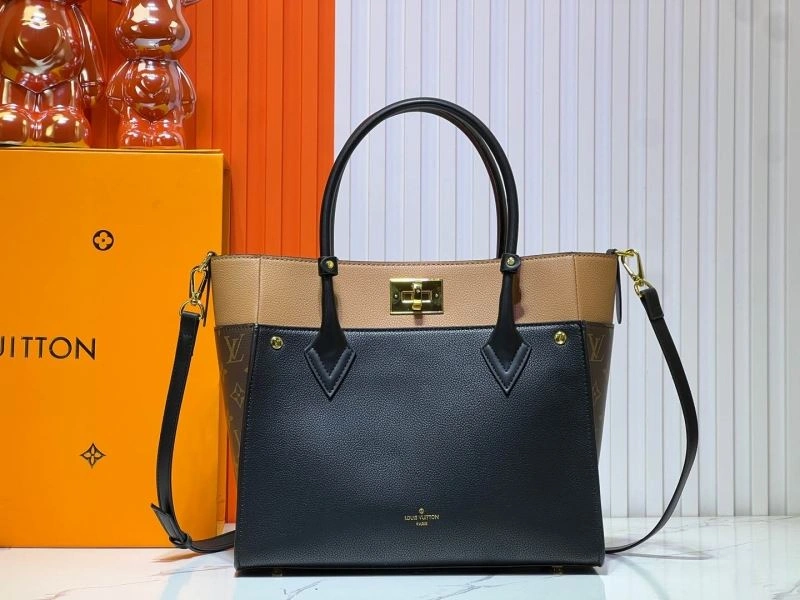 EyeCatching Louis Vuitton Shopping Bags 80141