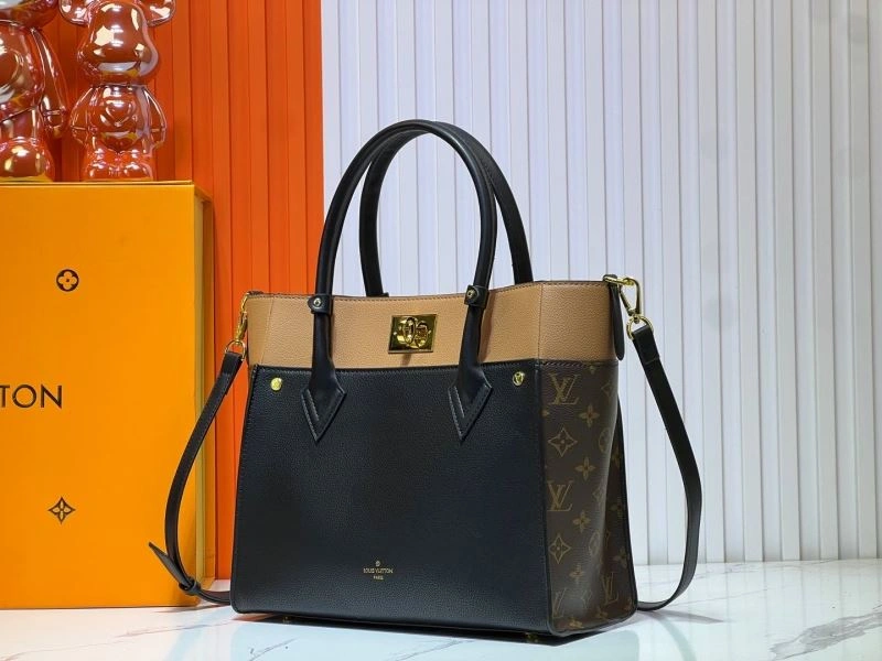 EyeCatching Louis Vuitton Shopping Bags 80141