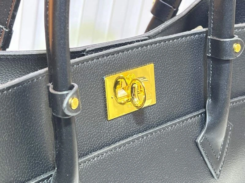 Cozy Louis Vuitton Shopping Bags 80130