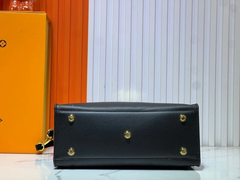 Cozy Louis Vuitton Shopping Bags 80130