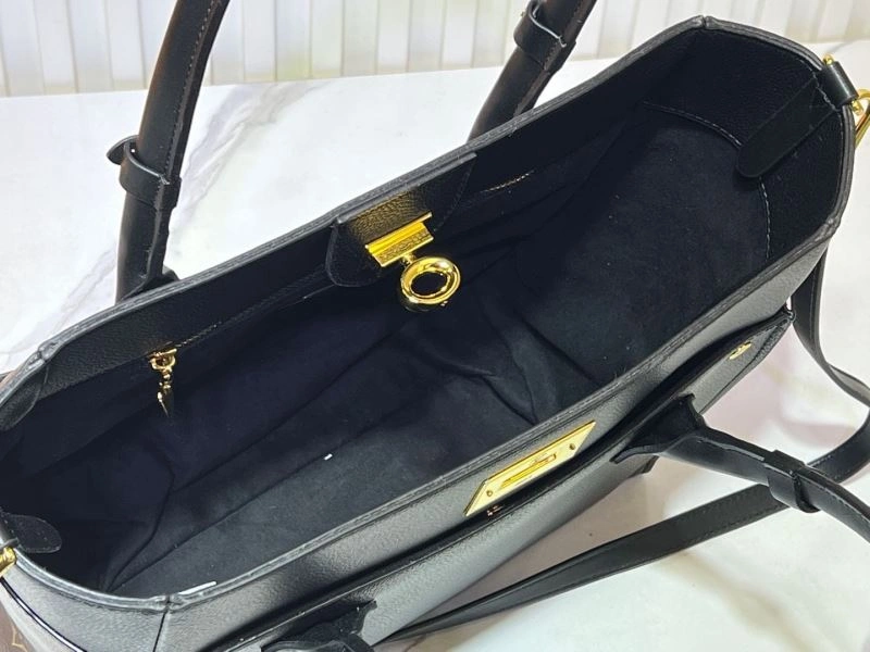 Cozy Louis Vuitton Shopping Bags 80130
