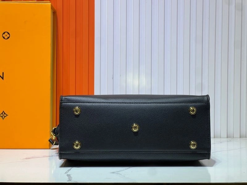 Flexible Louis Vuitton Shopping Bags 80132