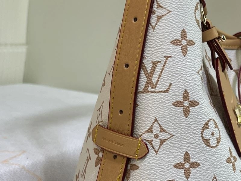 Soft Louis Vuitton Shopping Bags 80105