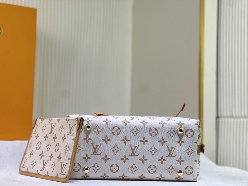 Soft Louis Vuitton Shopping Bags 80105