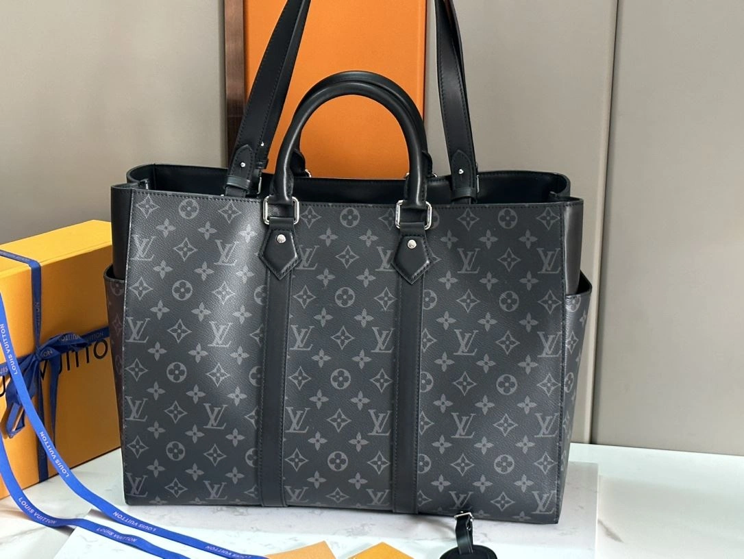 Stylish Louis Vuitton Shopping Bags 91817