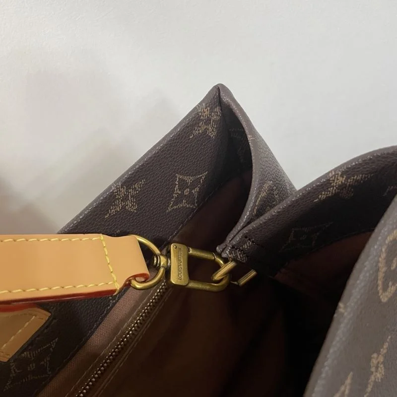 Cozy Louis Vuitton Shopping Bags 41527