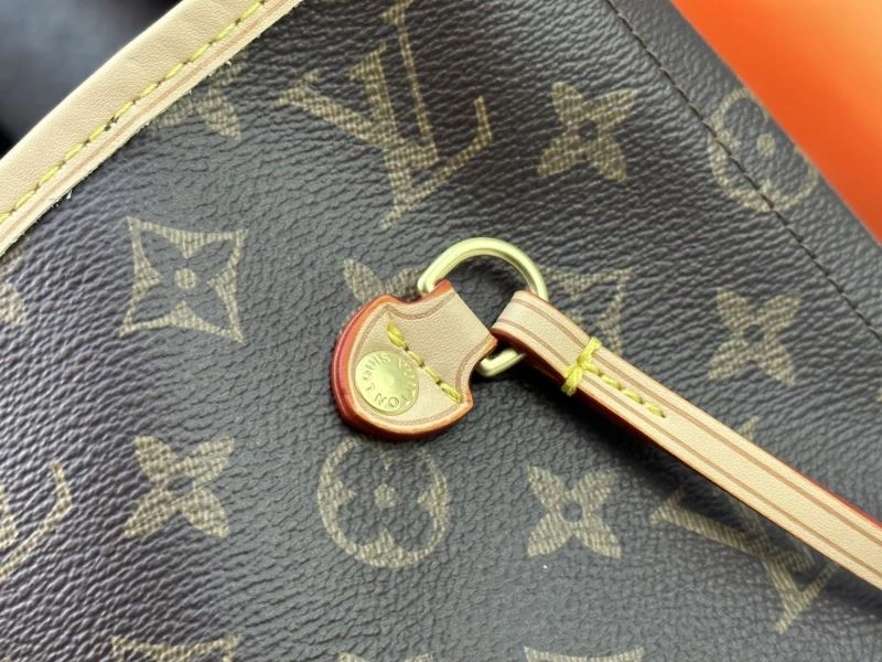 Louis Vuitton Shopping Bags Effortless 80513
