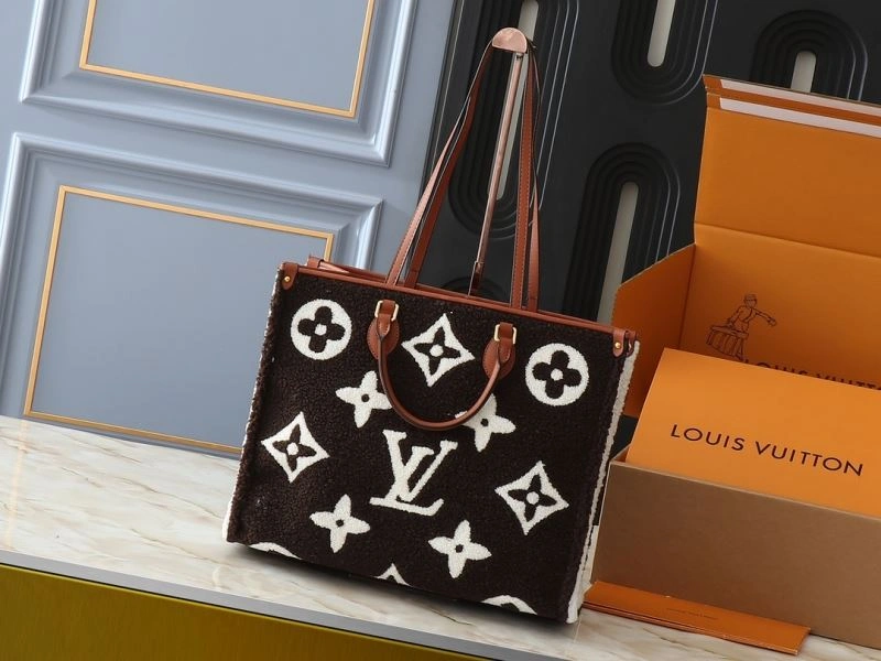 Louis Vuitton Shopping Bags DailyWear 88530