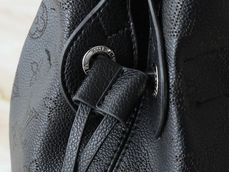 Louis Vuitton Shopping Bags Comfortable 88525