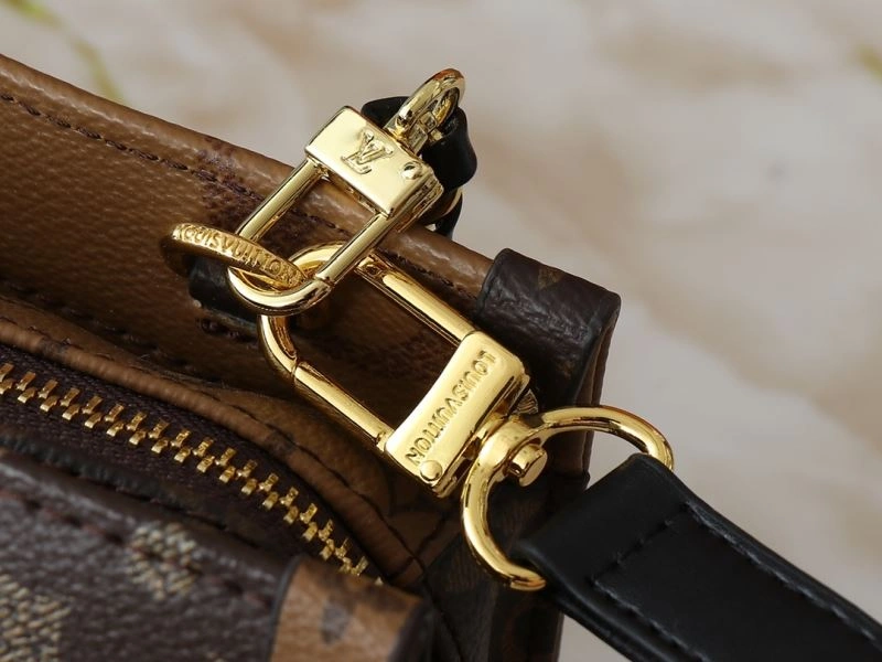 Louis Vuitton Shopping Bags UrbanChic 88518