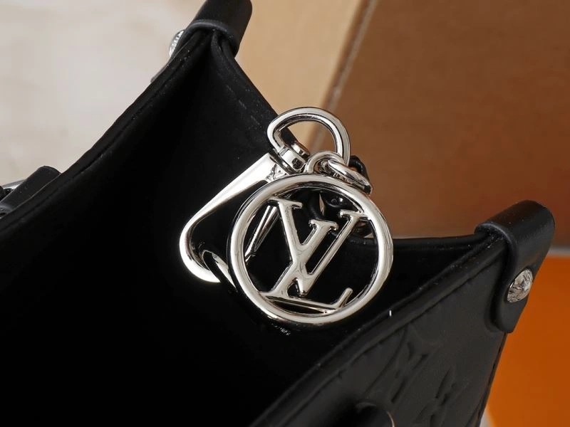 Louis Vuitton Shopping Bags WellDesigned 88512