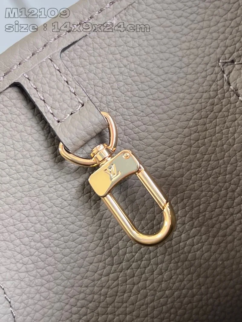 Sporty Louis Vuitton Shopping Bags 41179