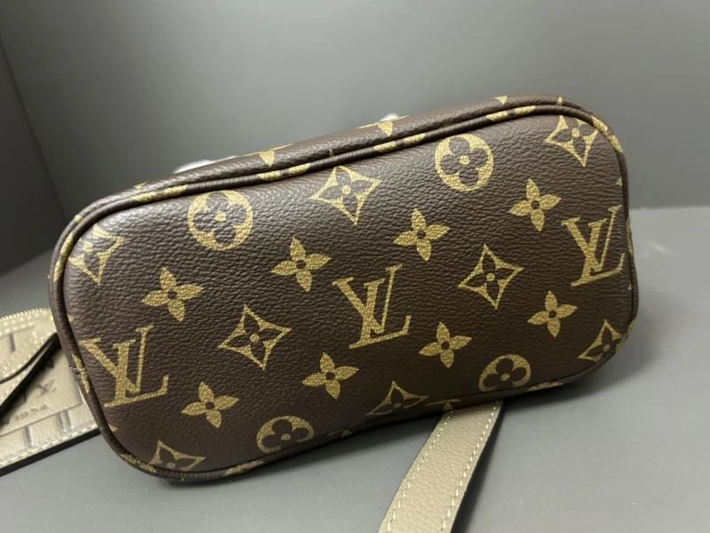 Trendy Louis Vuitton Shopping Bags 41128
