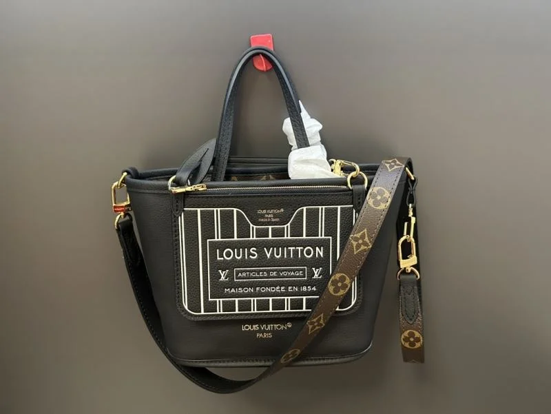 Stylish Louis Vuitton Shopping Bags 41133