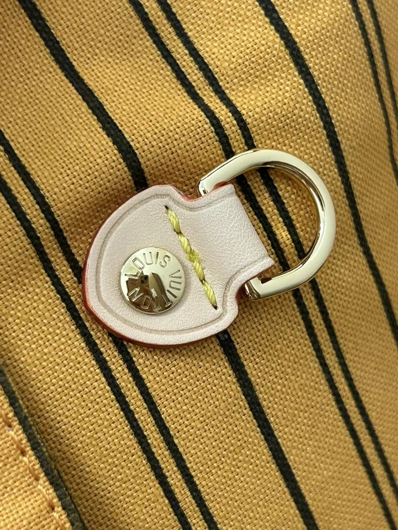 Cozy Louis Vuitton Shopping Bags 41125
