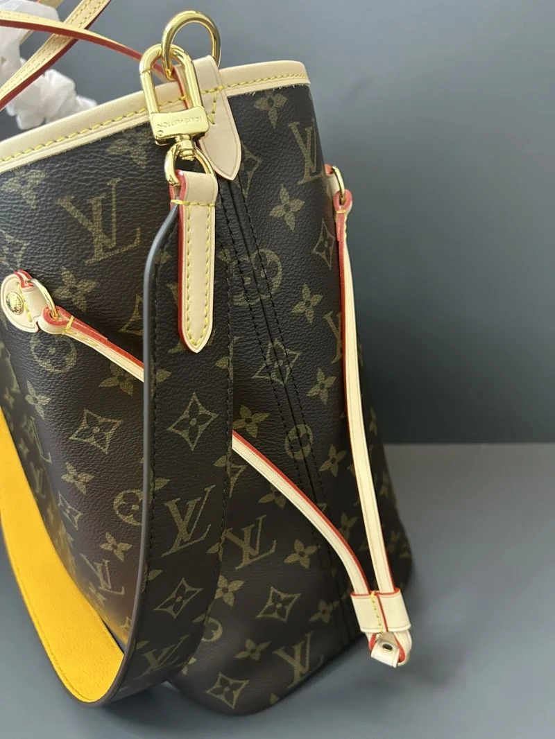 Cozy Louis Vuitton Shopping Bags 41125