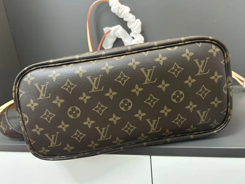 Cozy Louis Vuitton Shopping Bags 41125