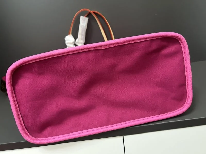 Louis Vuitton Shopping Bags SunProtective 41122