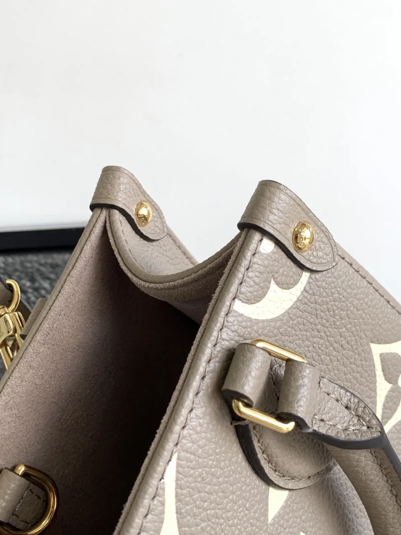 Louis Vuitton Shopping Bags DailyWear 41101