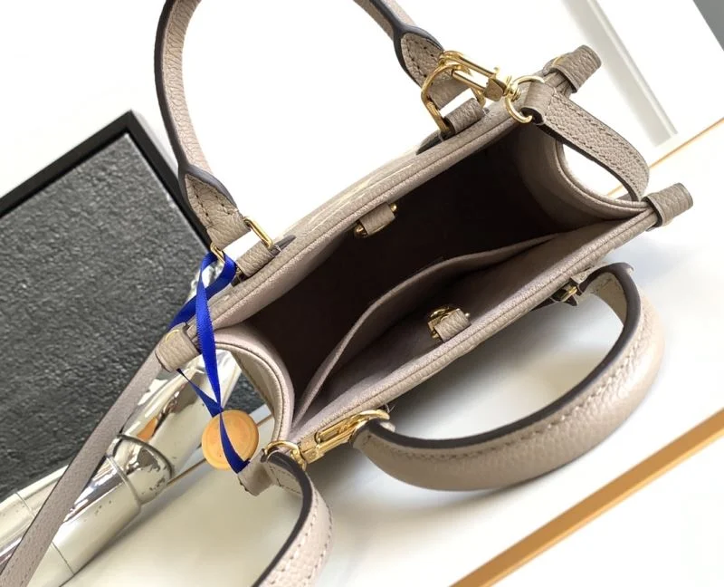 Louis Vuitton Shopping Bags DailyWear 41101