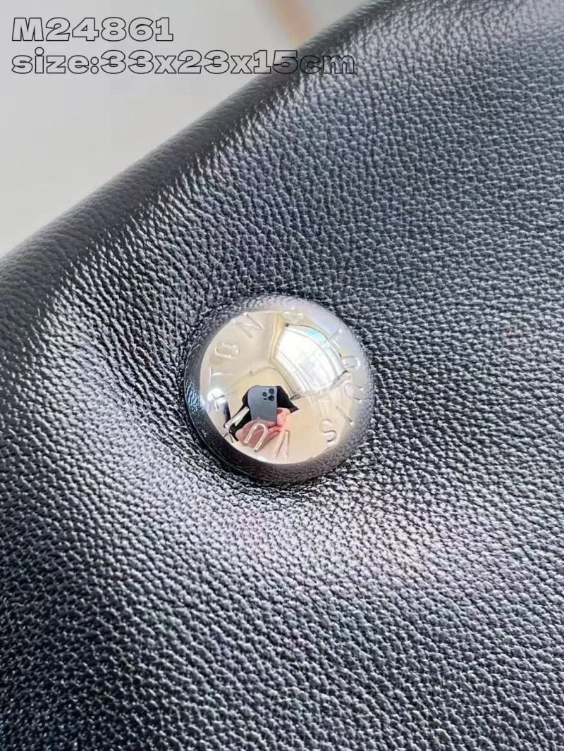 Versatile Louis Vuitton Shopping Bags 41105