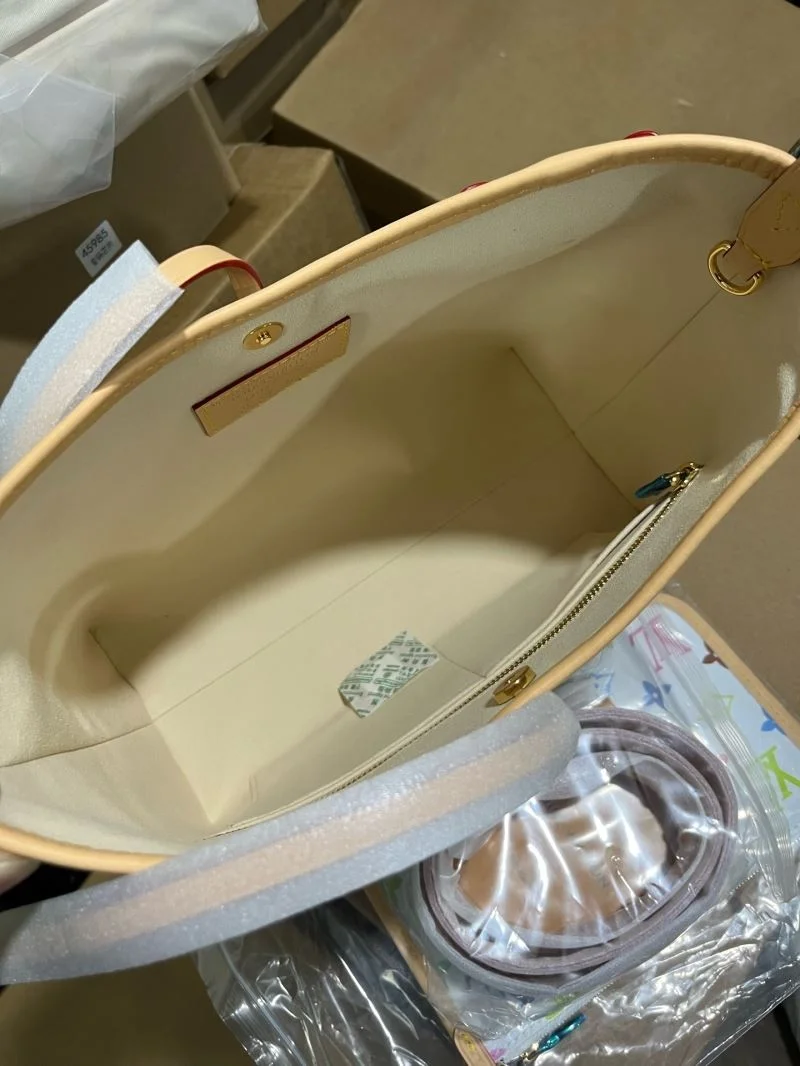 Durable Louis Vuitton Shopping Bags 41103