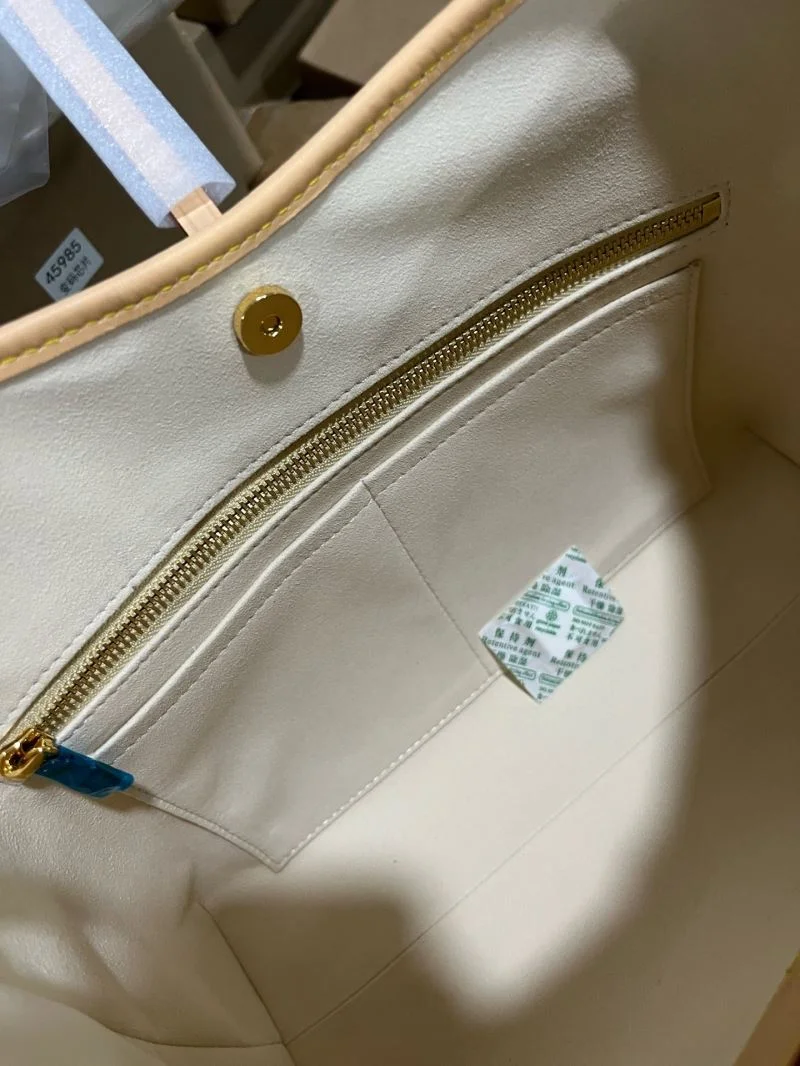 Durable Louis Vuitton Shopping Bags 41103