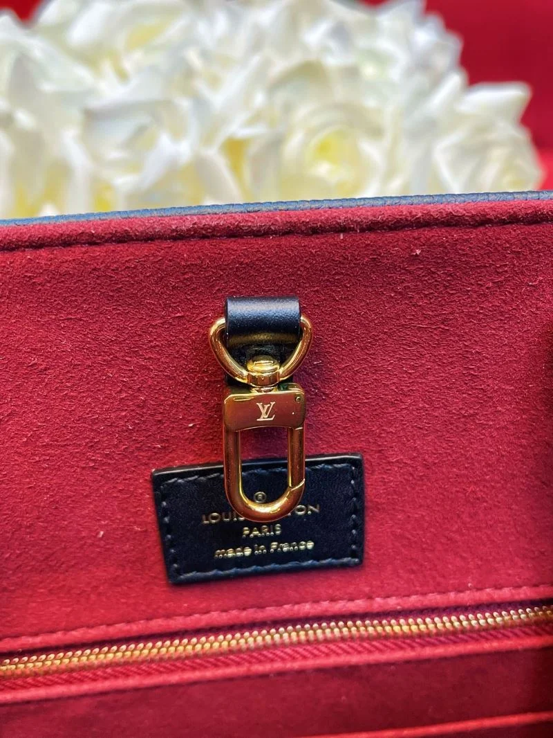 Compact Louis Vuitton Shopping Bags 40503