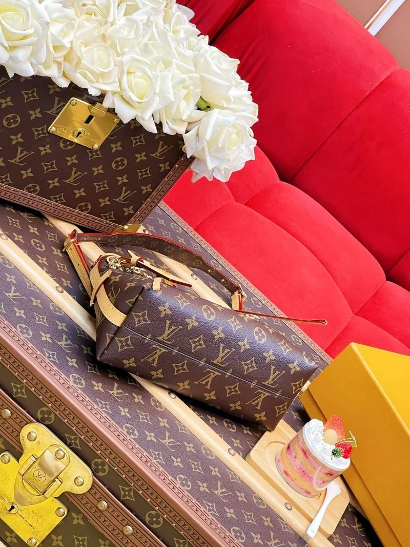 Louis Vuitton Shopping Bags Elegant 40456