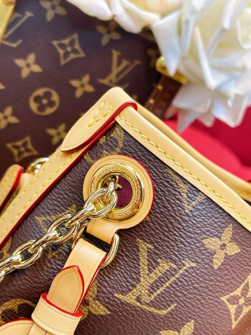 Louis Vuitton Shopping Bags Elegant 40456