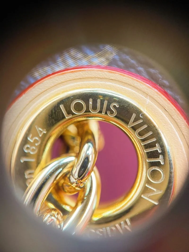 Louis Vuitton Shopping Bags Elegant 40456