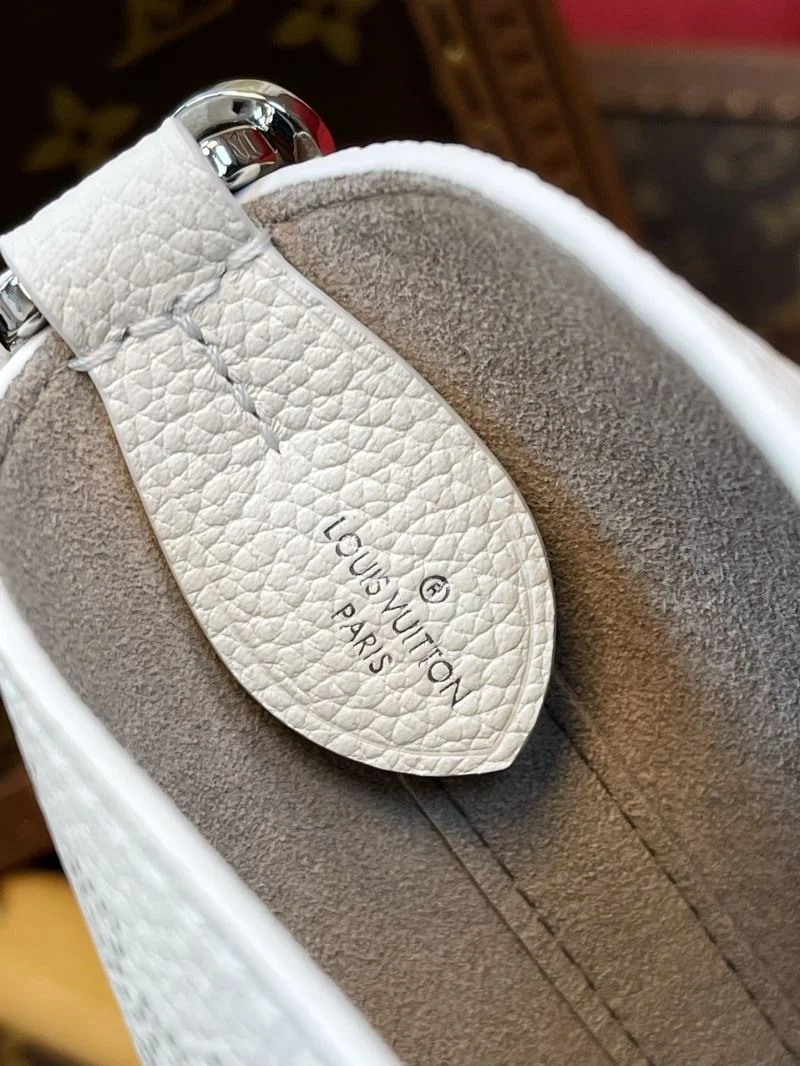 Stylish Louis Vuitton Shopping Bags 40457