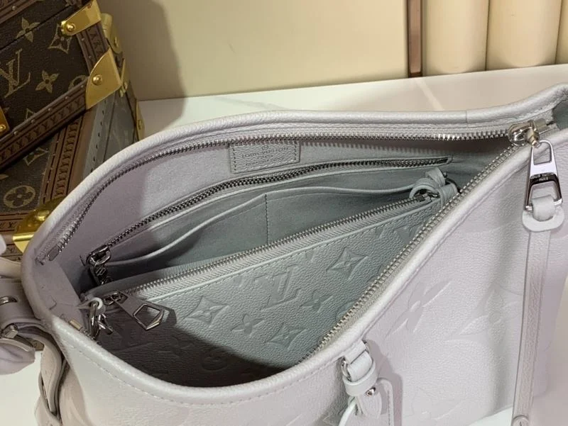 Premium Louis Vuitton Shopping Bags 40445