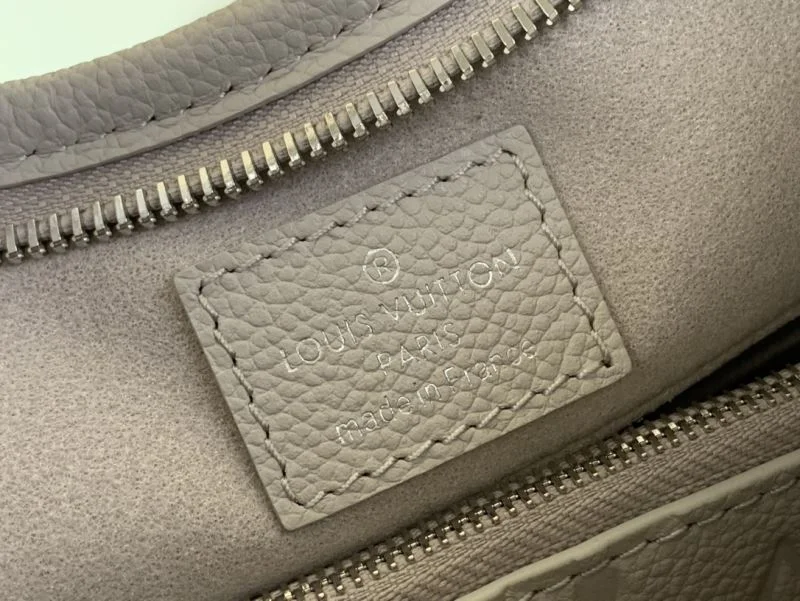 Premium Louis Vuitton Shopping Bags 40445