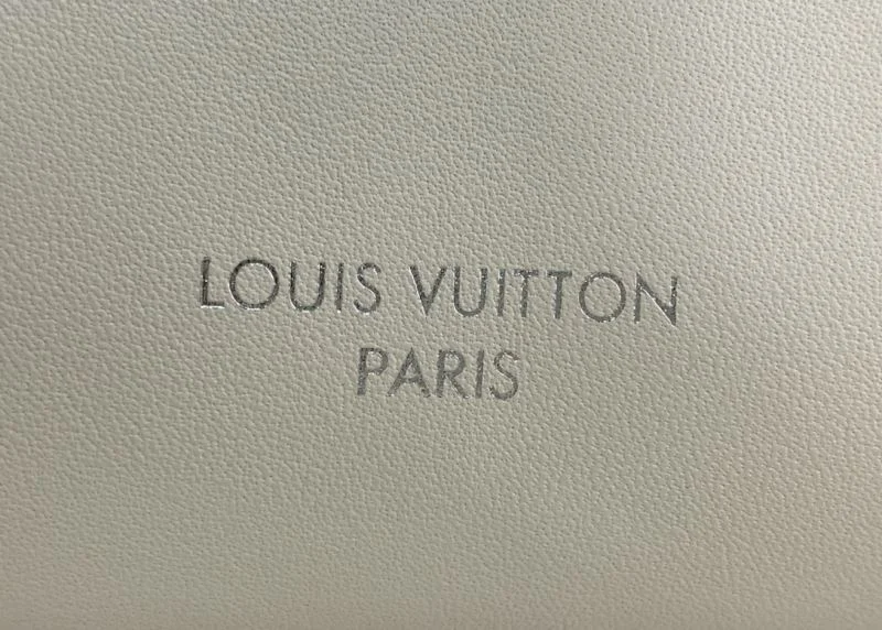 Louis Vuitton Shopping Bags Trendsetting 40434