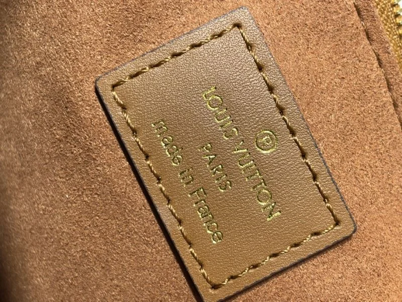 Louis Vuitton Shopping Bags ZipUp 40423