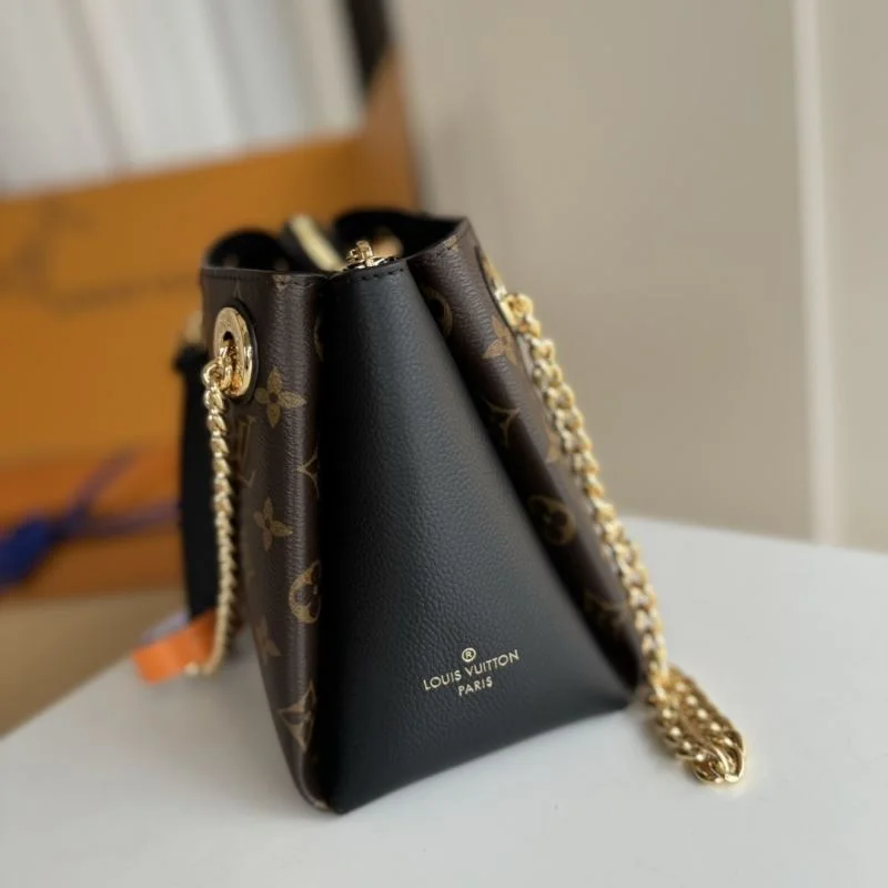 Sporty Louis Vuitton Shopping Bags 49274