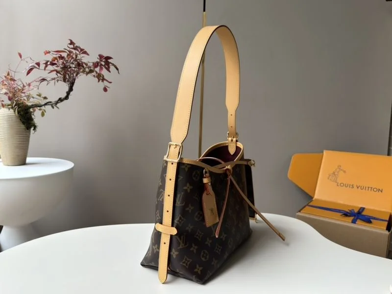Louis Vuitton Shopping Bags StreetReady 49175