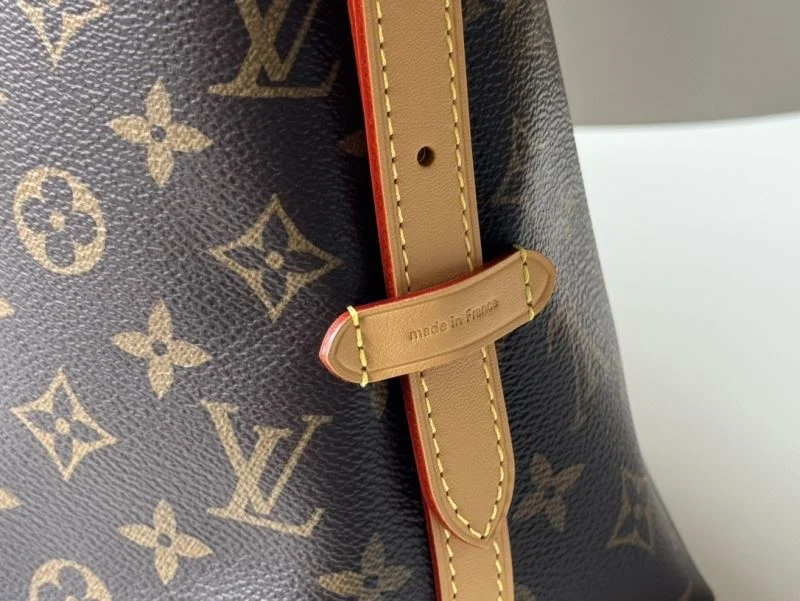 Louis Vuitton Shopping Bags StreetReady 49175