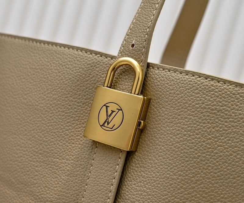 Louis Vuitton Shopping Bags Sleek 79522